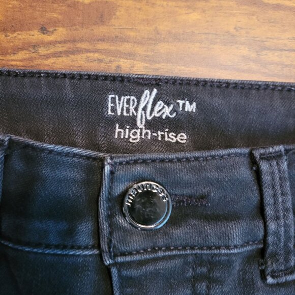 Maurices Jeans 10 R Everflex High Rise Slim Tummy Control Stretch Black - Picture 3 of 9